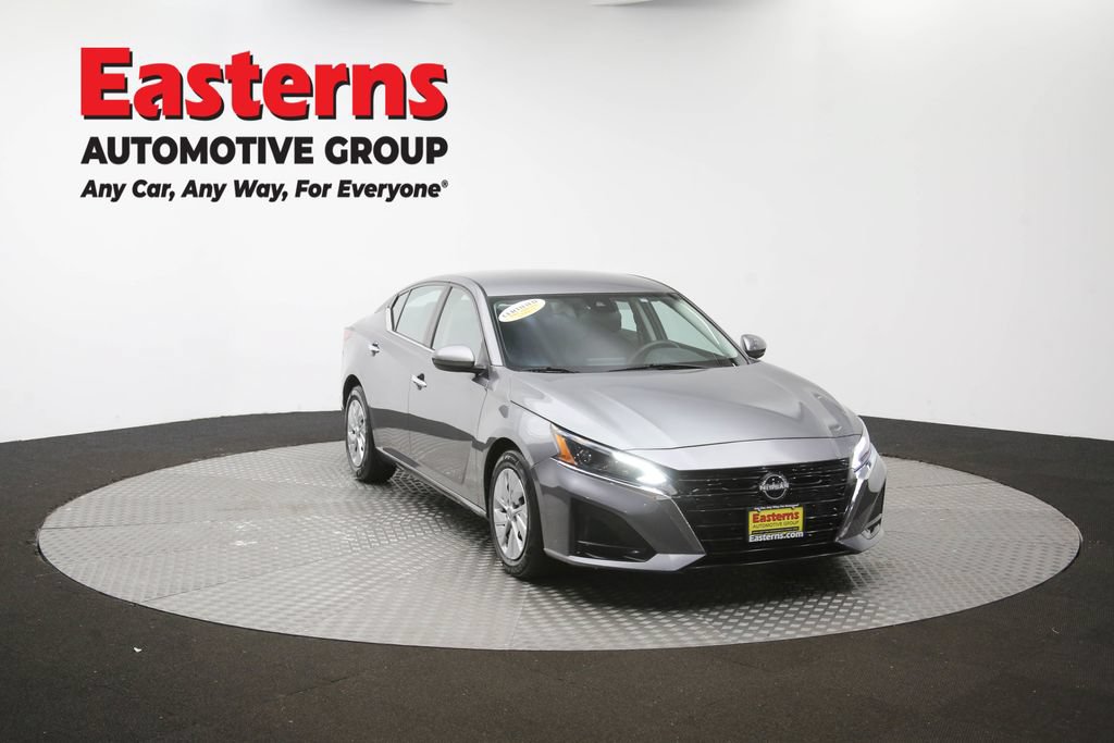 Used 2023 Nissan Altima 2.5 S FWD image 44