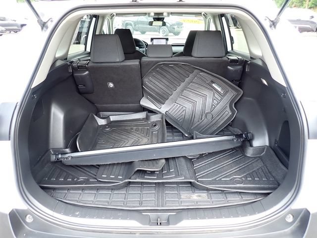 Certified 2023 Toyota RAV4 LE AWD/4WD image 6
