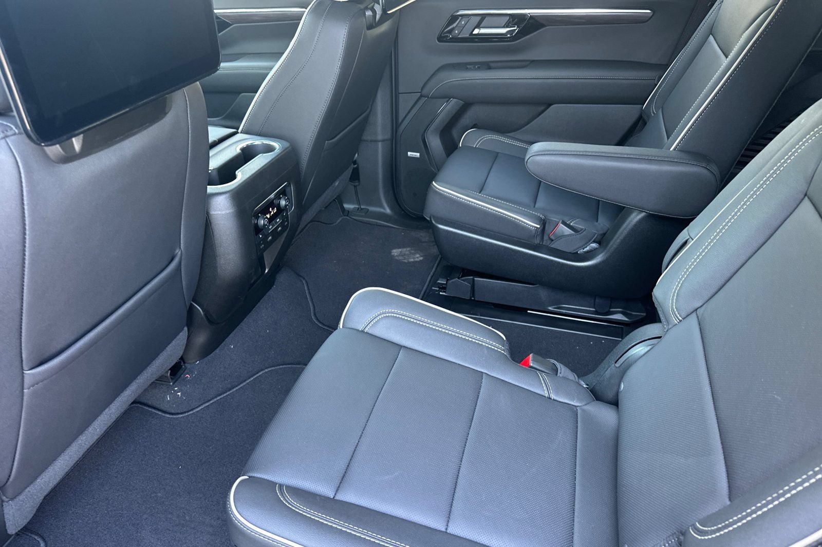 New 2026 Chevrolet Tahoe Premier AWD/4WD image 13