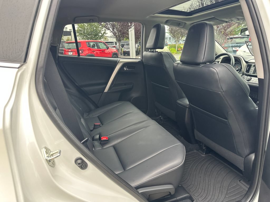 Used 2015 Toyota RAV4 Limited w/ Technology Package AWD/4WD image 15