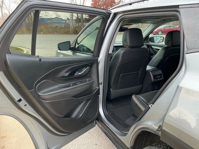 Used 2024 GMC Terrain AT4 image 16