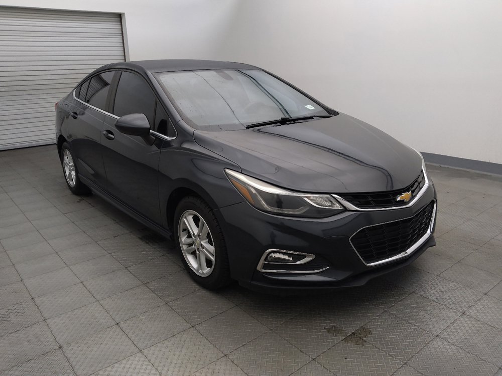 Used 2018 Chevrolet Cruze LT w/ Convenience Package FWD image 13