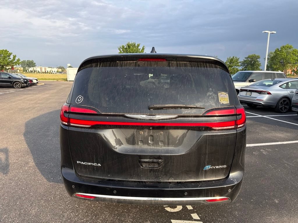 Used 2022 Chrysler Pacifica Limited FWD image 8
