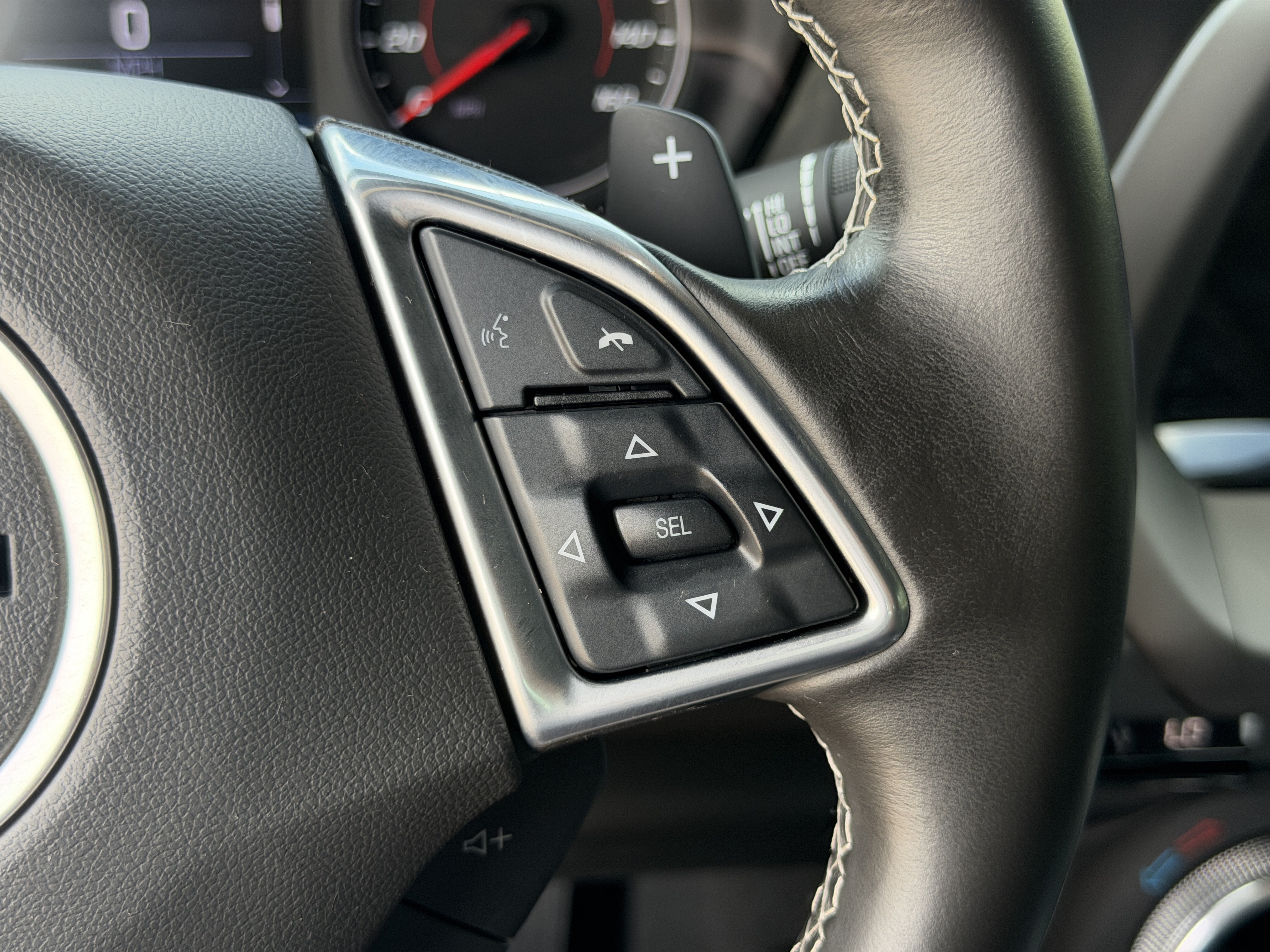 Used 2023 Chevrolet Camaro LT RWD image 30