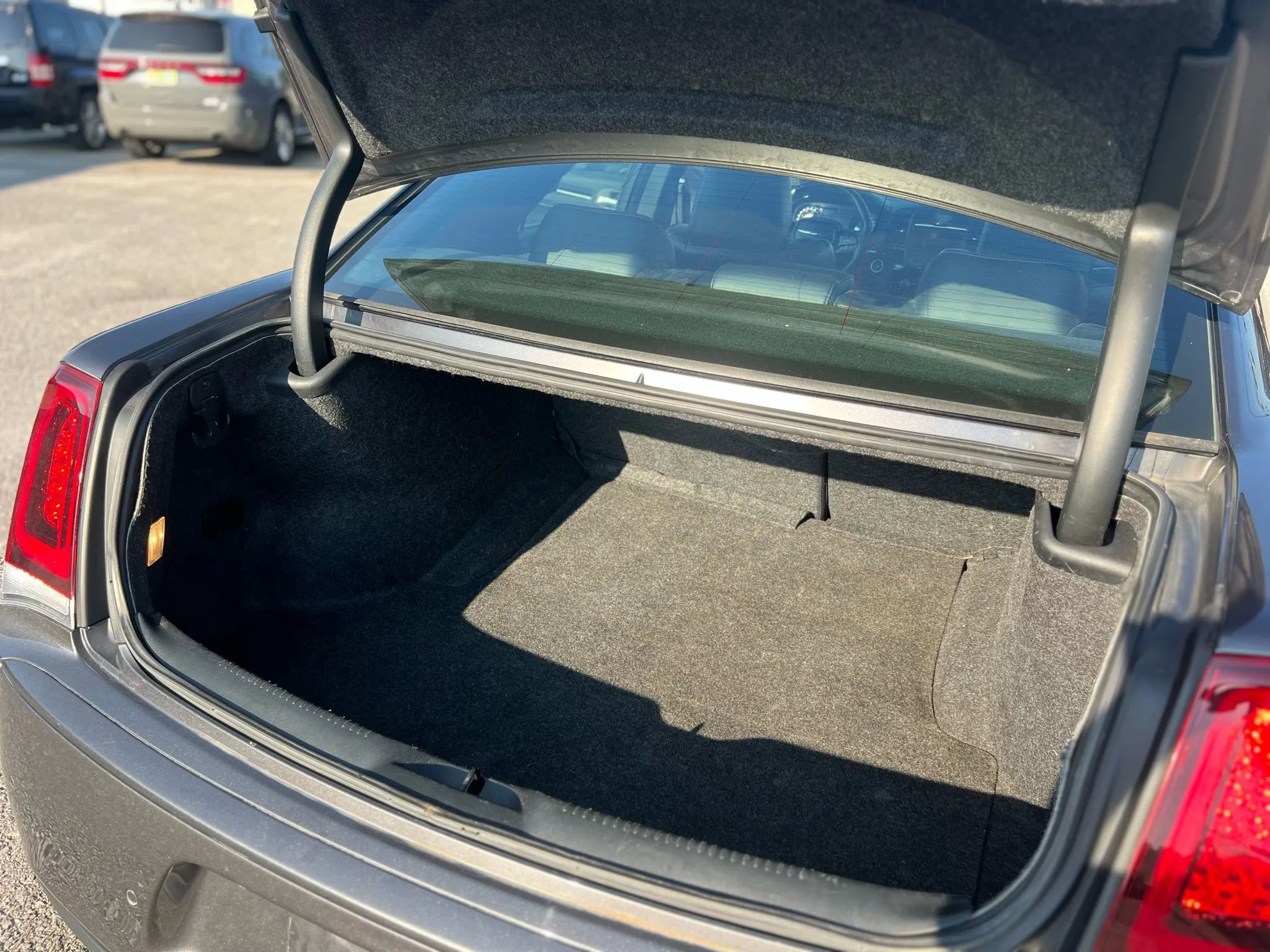 Used 2018 Chrysler 300 S w/ 300S Premium Group image 19