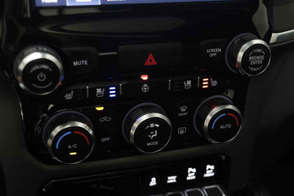Used 2022 RAM 1500 Laramie w/ Sport Appearance Package AWD/4WD image 12