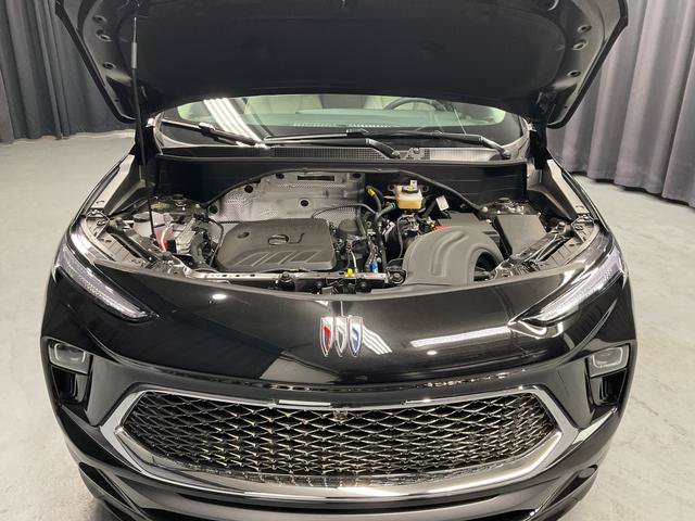 Used 2026 Buick Encore GX Avenir w/ Avenir Technology Package FWD image 17