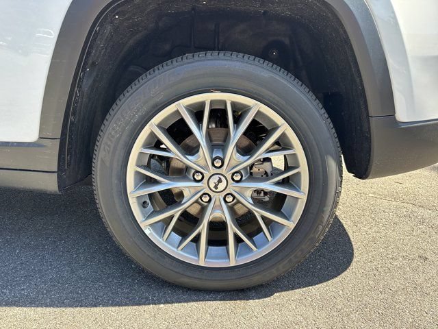 New 2027 Jeep Grand Cherokee Limited AWD/4WD image 20