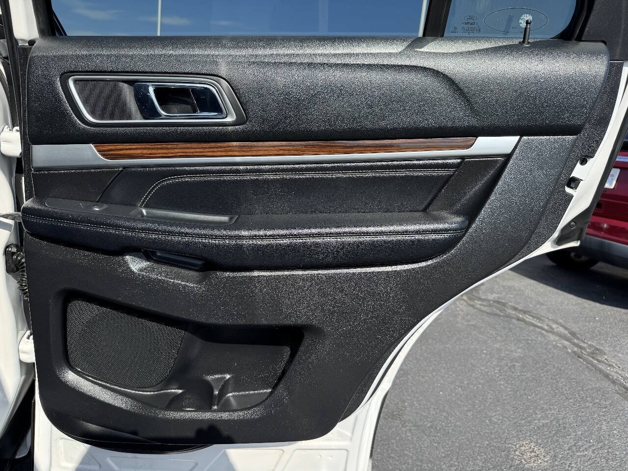 Used 2017 Ford Explorer Limited FWD image 22