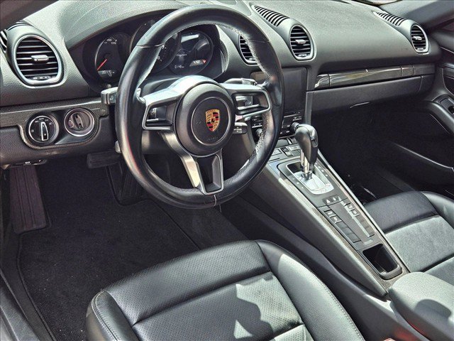 Used 2018 Porsche 718 Cayman RWD image 10