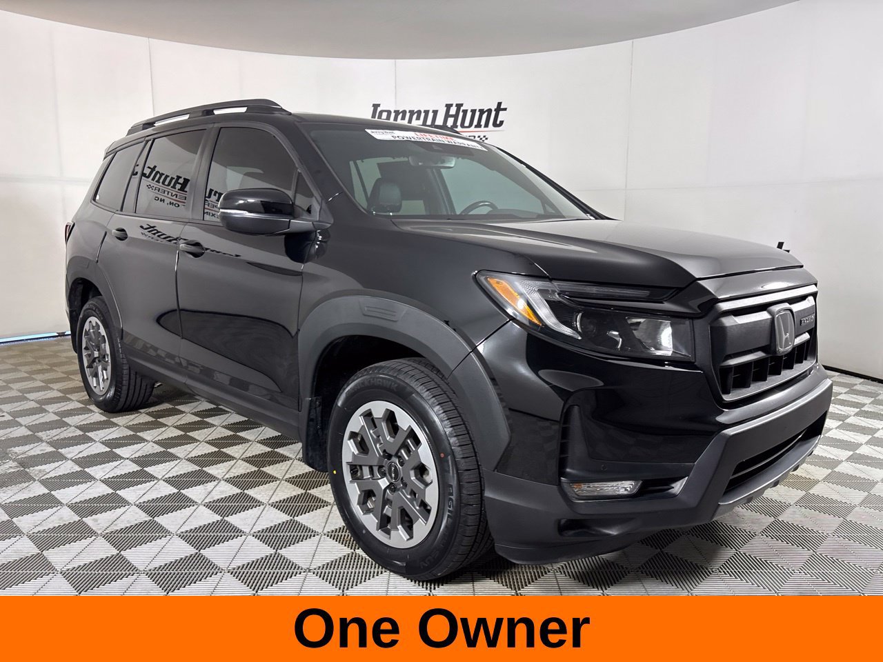 Used 2025 Honda Passport TrailSport image 4