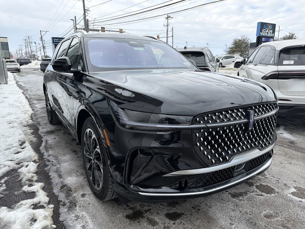 New 2026 Lincoln Nautilus Reserve image 4