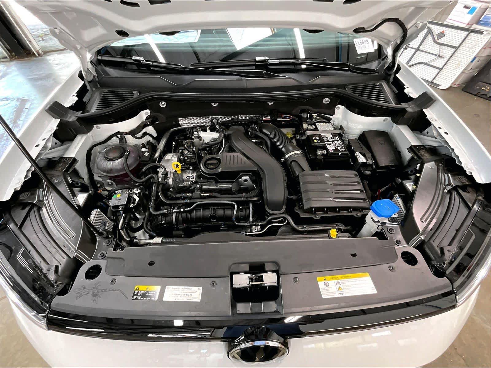 New 2026 Volkswagen Taos SE AWD/4WD image 8