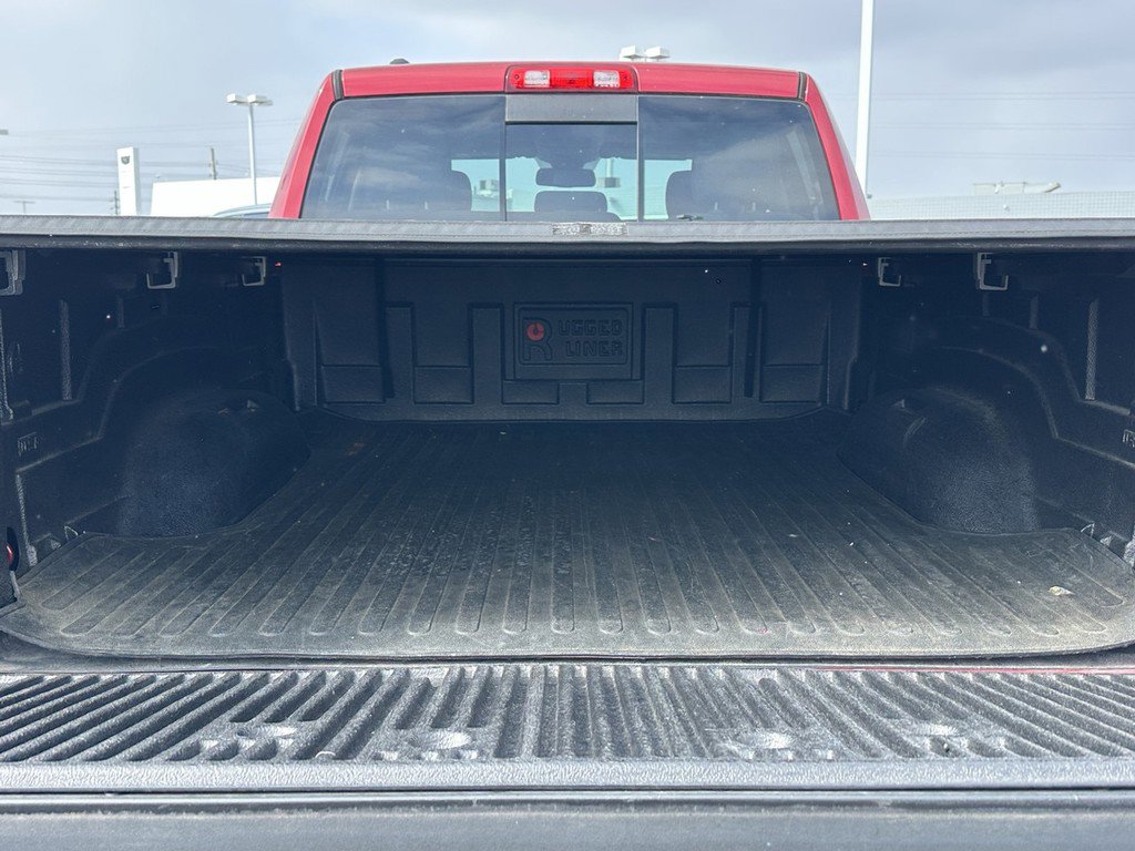 Used 2015 RAM 1500 Classic SLT image 7