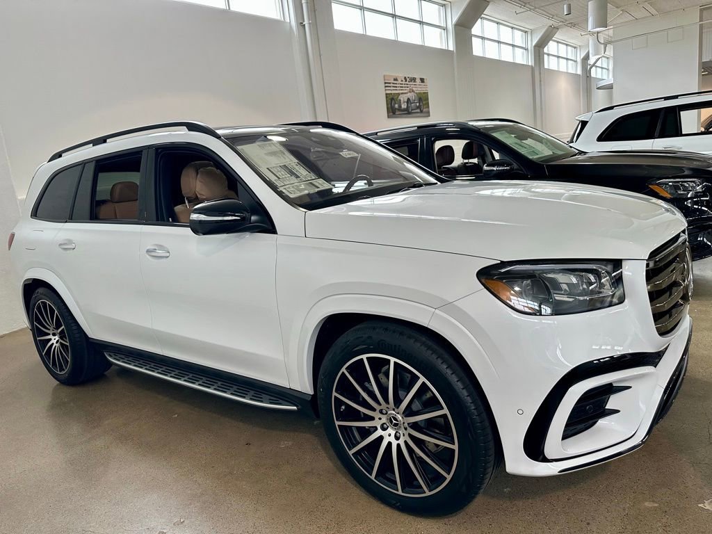 New 2026 Mercedes-Benz GLS 580 4MATIC image 9