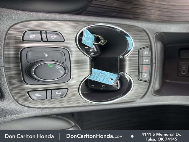 Used 2021 GMC Acadia SLT w/ Elevation Edition FWD image 22