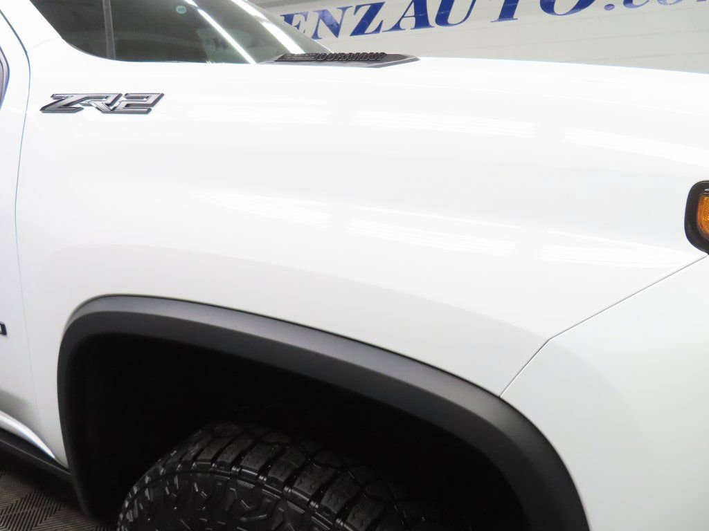 Used 2025 Chevrolet Silverado 2500 ZR2 w/ Technology Package image 39