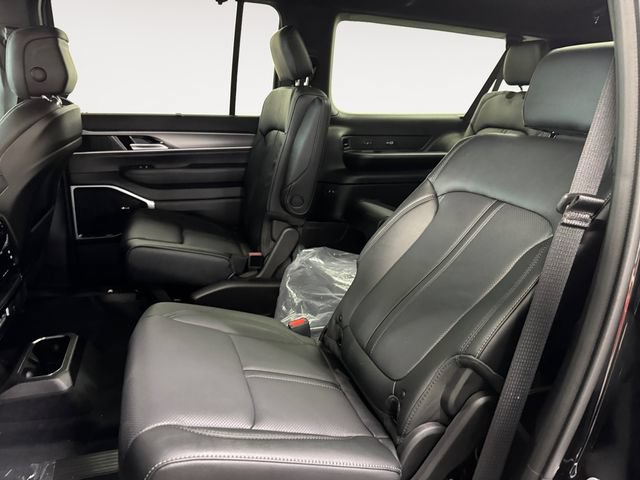 New 2026 Jeep Grand Wagoneer L Limited AWD/4WD image 25
