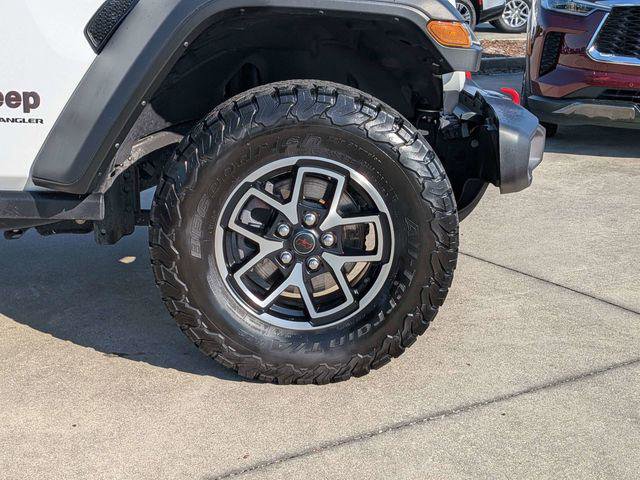 Certified 2024 Jeep Wrangler Unlimited Rubicon AWD/4WD image 11