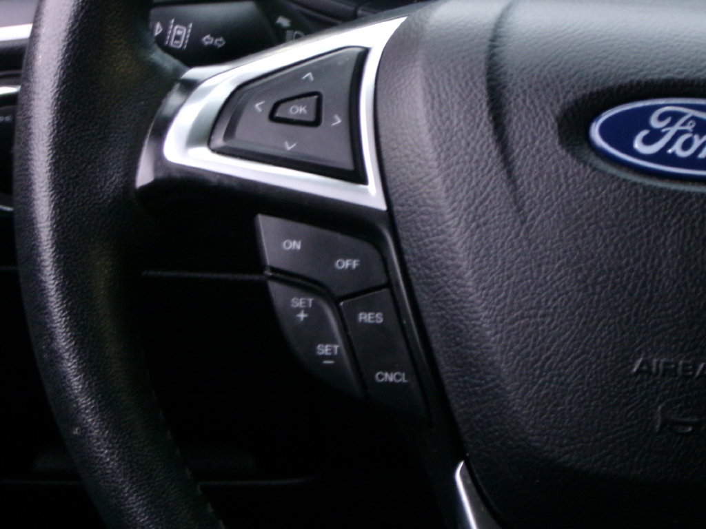 Used 2024 Ford Edge SEL AWD/4WD image 13