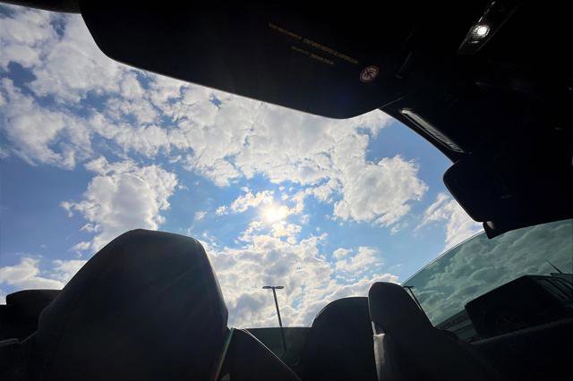 Used 2025 Chevrolet Corvette Stingray Premium Conv w/ Z51 Performance Package image 22