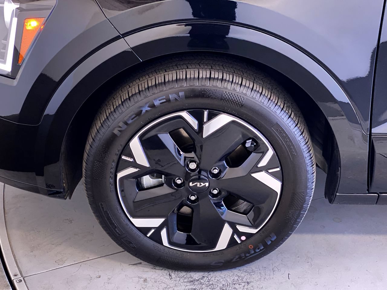 New 2026 Kia Niro Wind FWD image 12