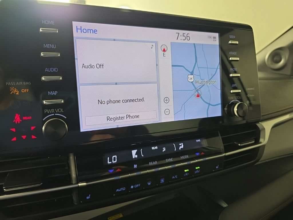 Used 2022 Toyota Sienna XSE AWD/4WD image 16