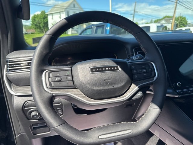 Used 2024 Jeep Wagoneer Series III image 21