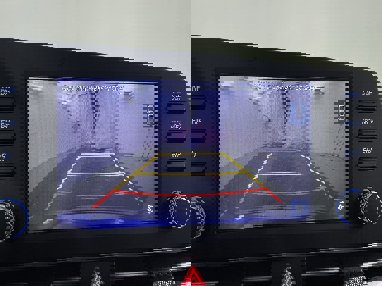 Used 2021 Hyundai Elantra SE image 15