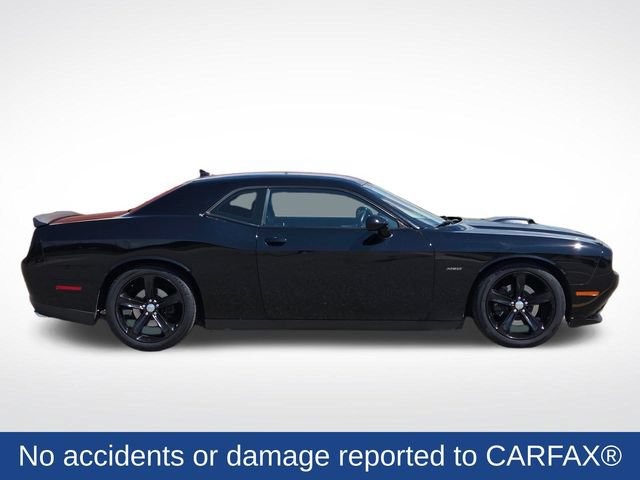 Used 2016 Dodge Challenger R/T RWD image 2