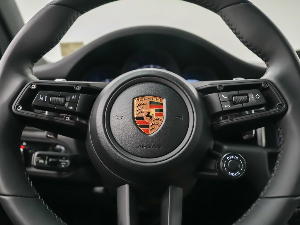 Certified 2026 Porsche Macan Turbo AWD/4WD image 27