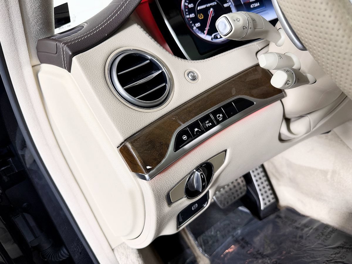 Used 2015 Mercedes-Benz S 63 AMG 4MATIC Sedan image 36