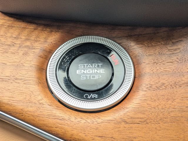 Used 2025 Jeep Grand Cherokee Summit image 37