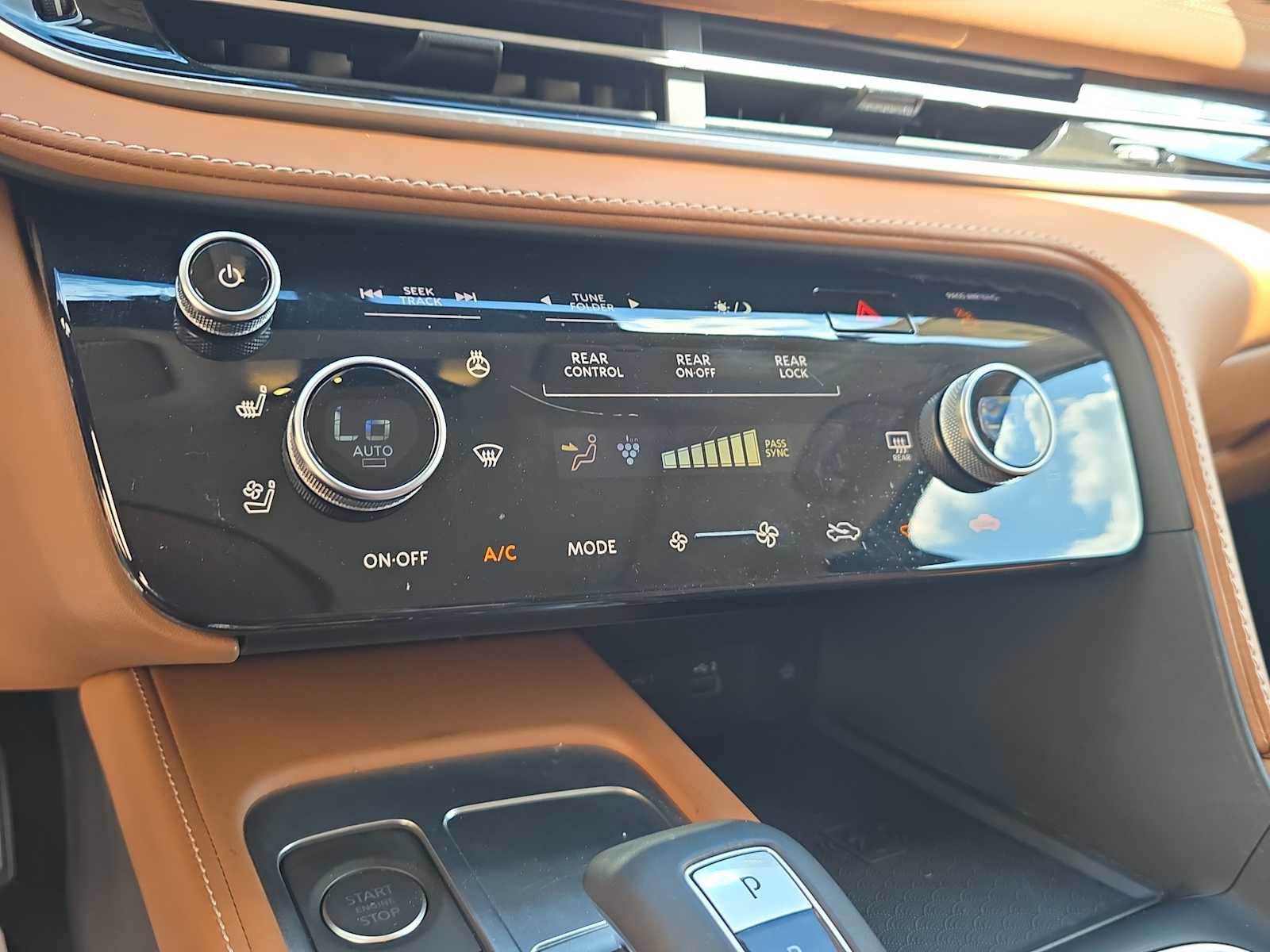 Used 2025 INFINITI QX60 Sensory AWD/4WD image 22
