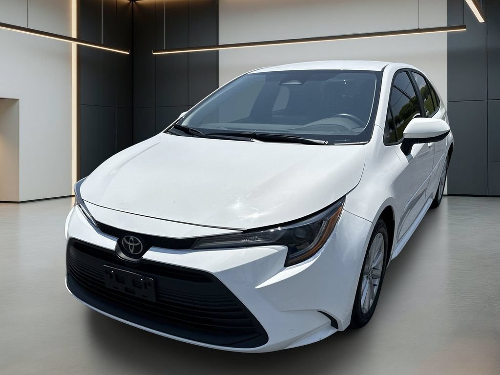 Used 2024 Toyota Corolla LE FWD image 11