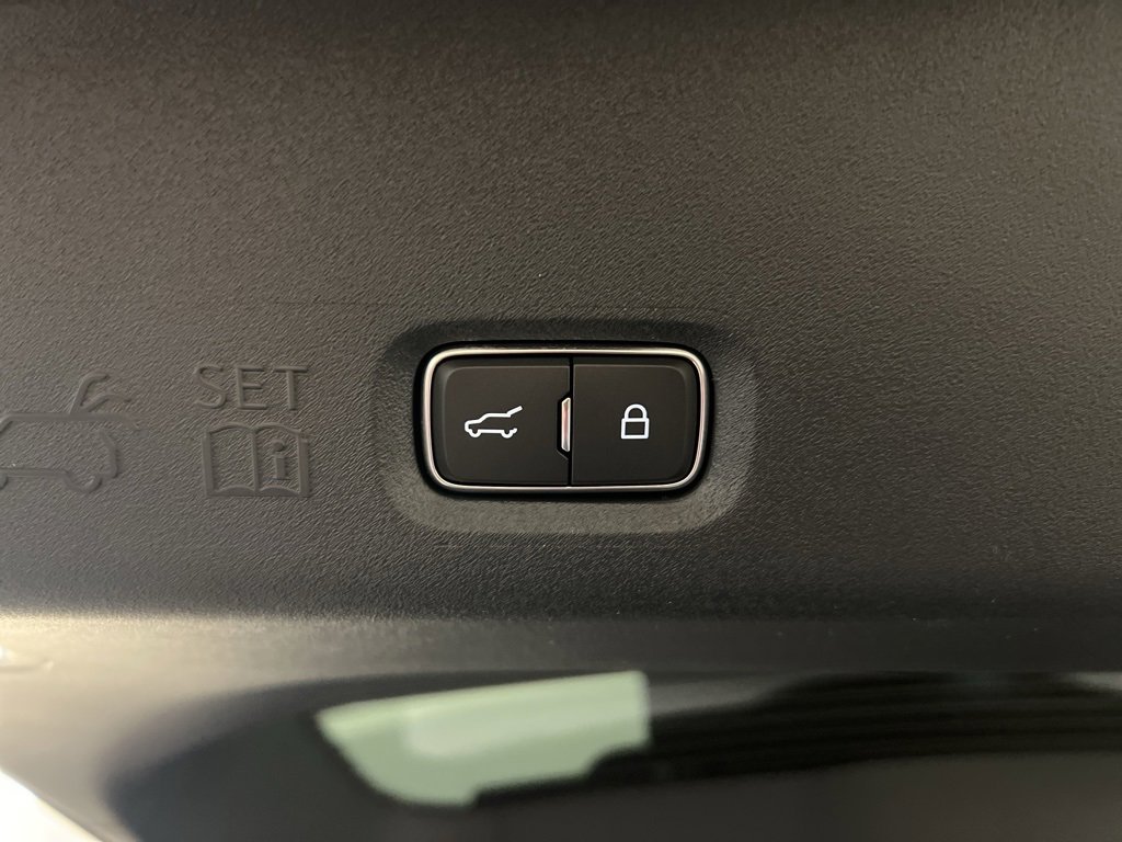 Used 2025 Lincoln Navigator Reserve image 47