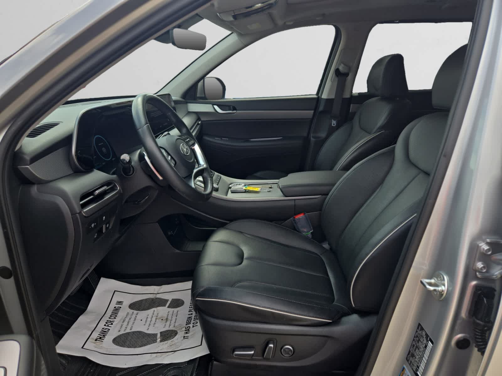 Used 2024 Hyundai Palisade SEL w/ Premium Package FWD image 8