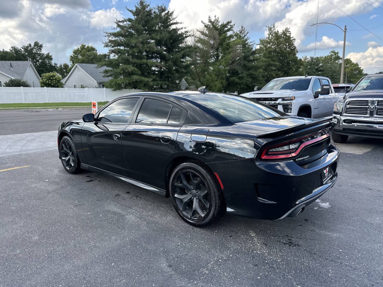 Used 2019 Dodge Charger GT RWD image 5