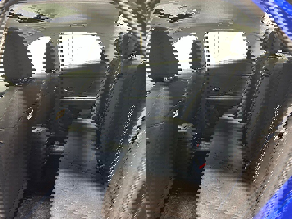 Used 2025 Hyundai Elantra SEL w/ Cargo Package image 45