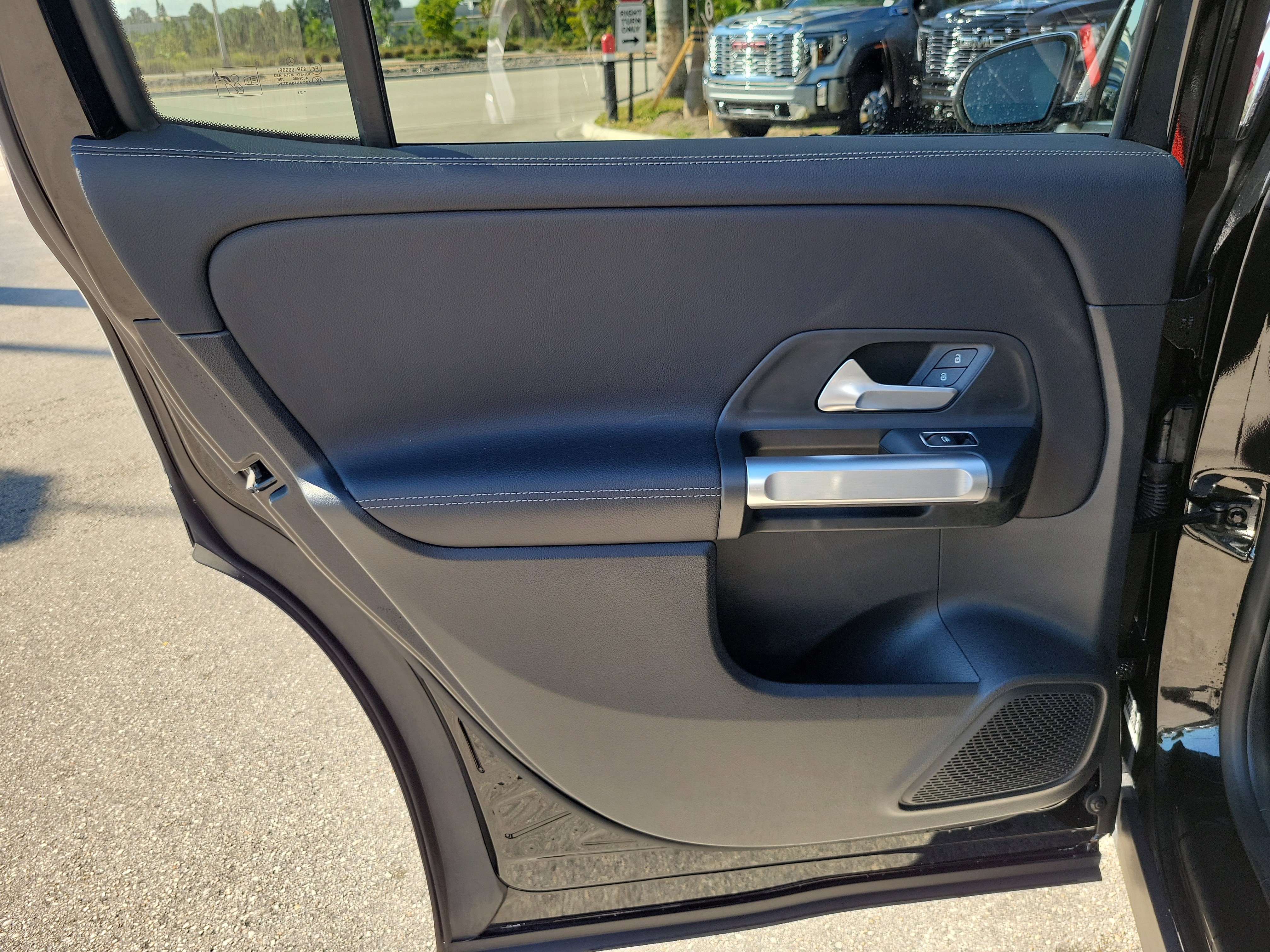 Used 2023 Mercedes-Benz GLB 250 GLB 250 image 26