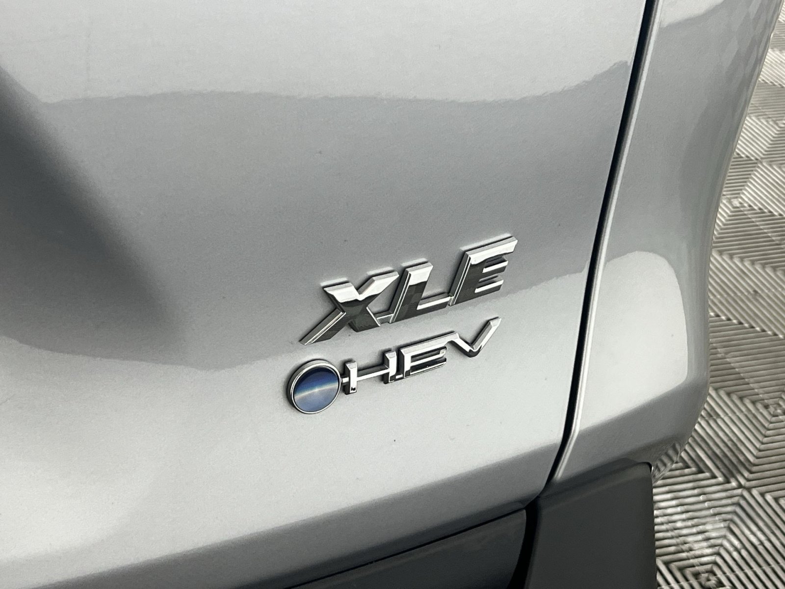 Used 2025 Toyota RAV4 XLE AWD/4WD image 27
