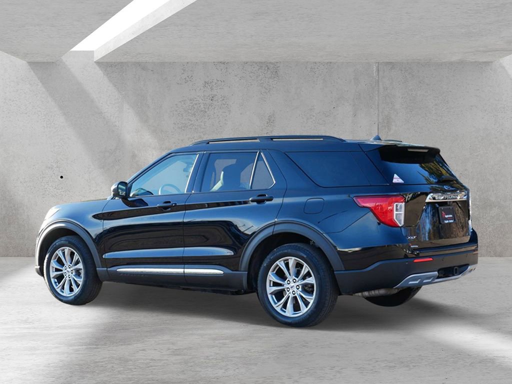 Certified 2023 Ford Explorer XLT w/ Equipment Group 202A image 4