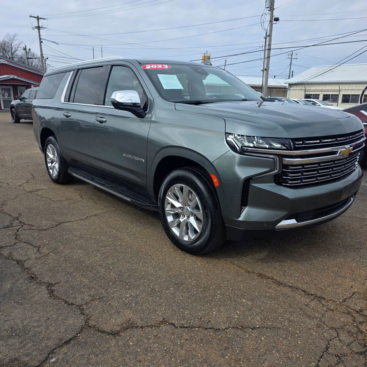 Used 2023 Chevrolet Suburban Premier RWD image 1