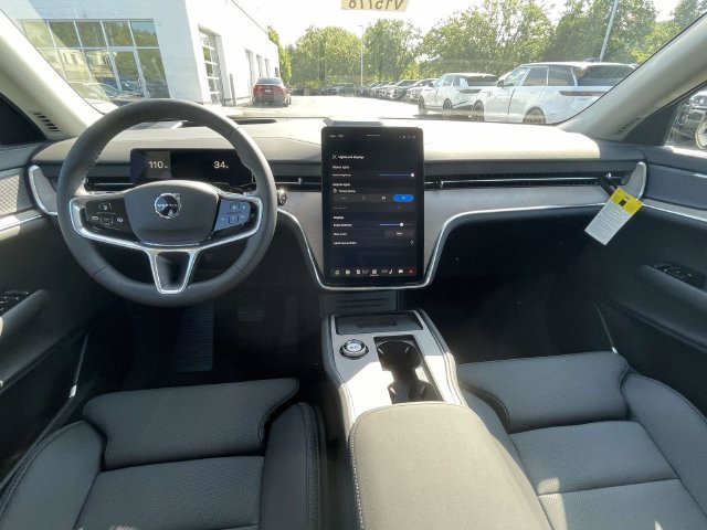 New 2026 Volvo EX90 Plus AWD/4WD image 21