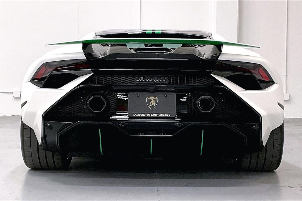 Used 2023 Lamborghini Huracan Tecnica image 5
