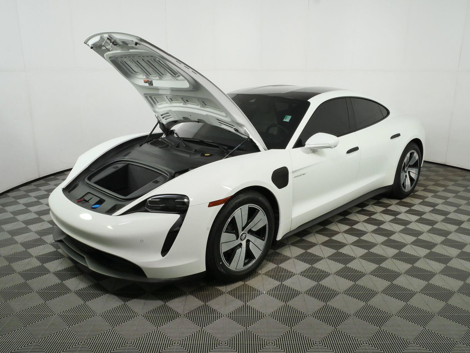 Used 2023 Porsche Taycan RWD image 30