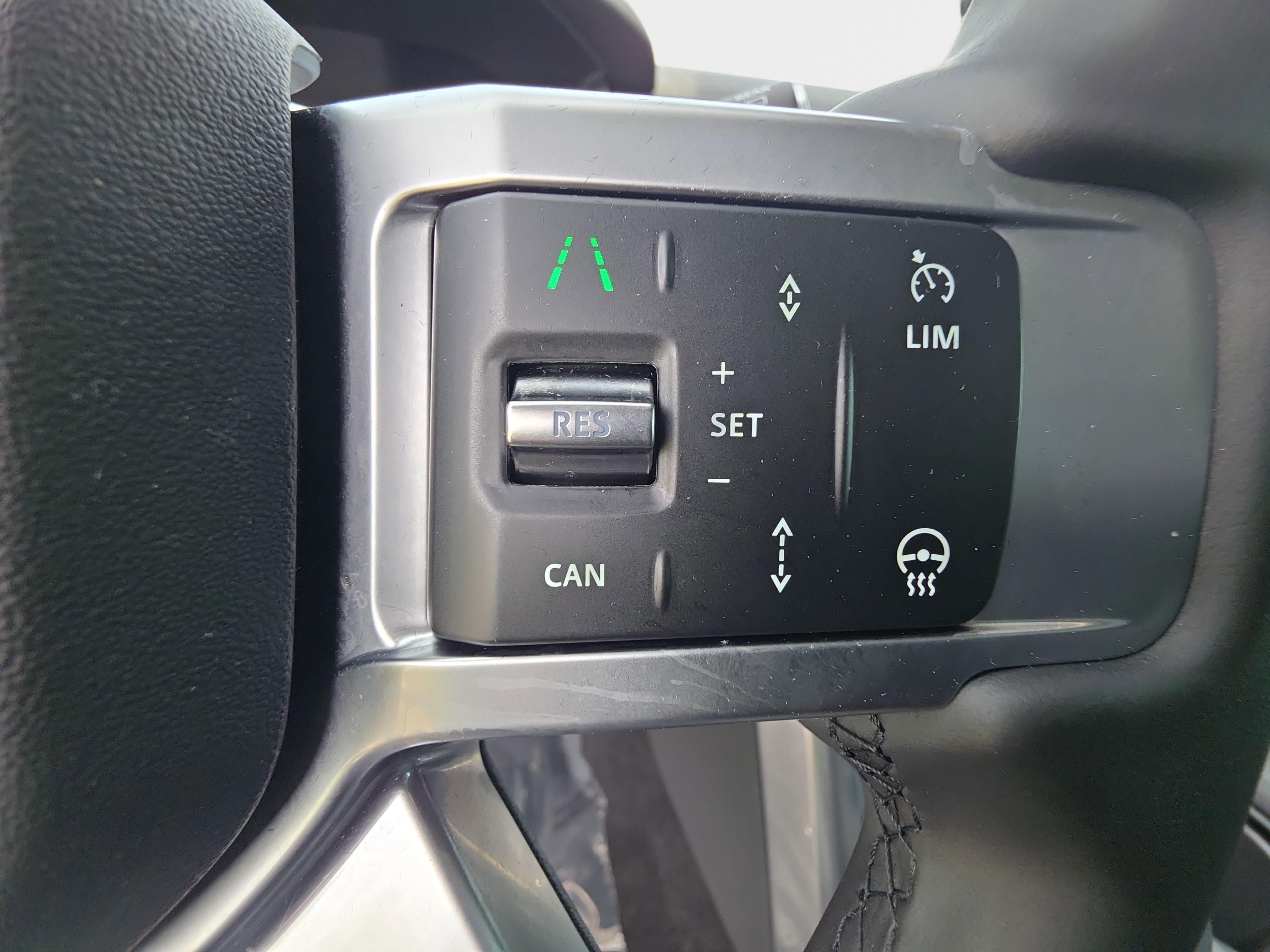 Certified 2025 Land Rover Discovery Dynamic SE AWD/4WD image 20