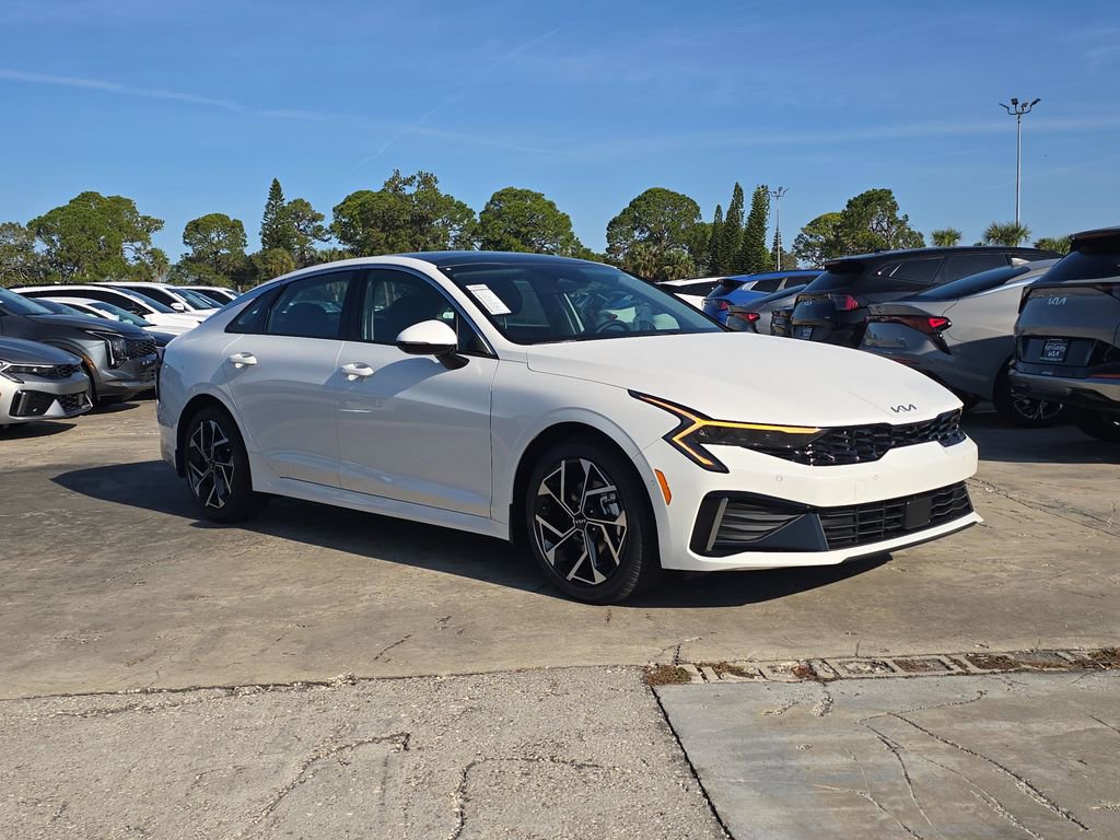 New 2026 Kia K5 EX image 2