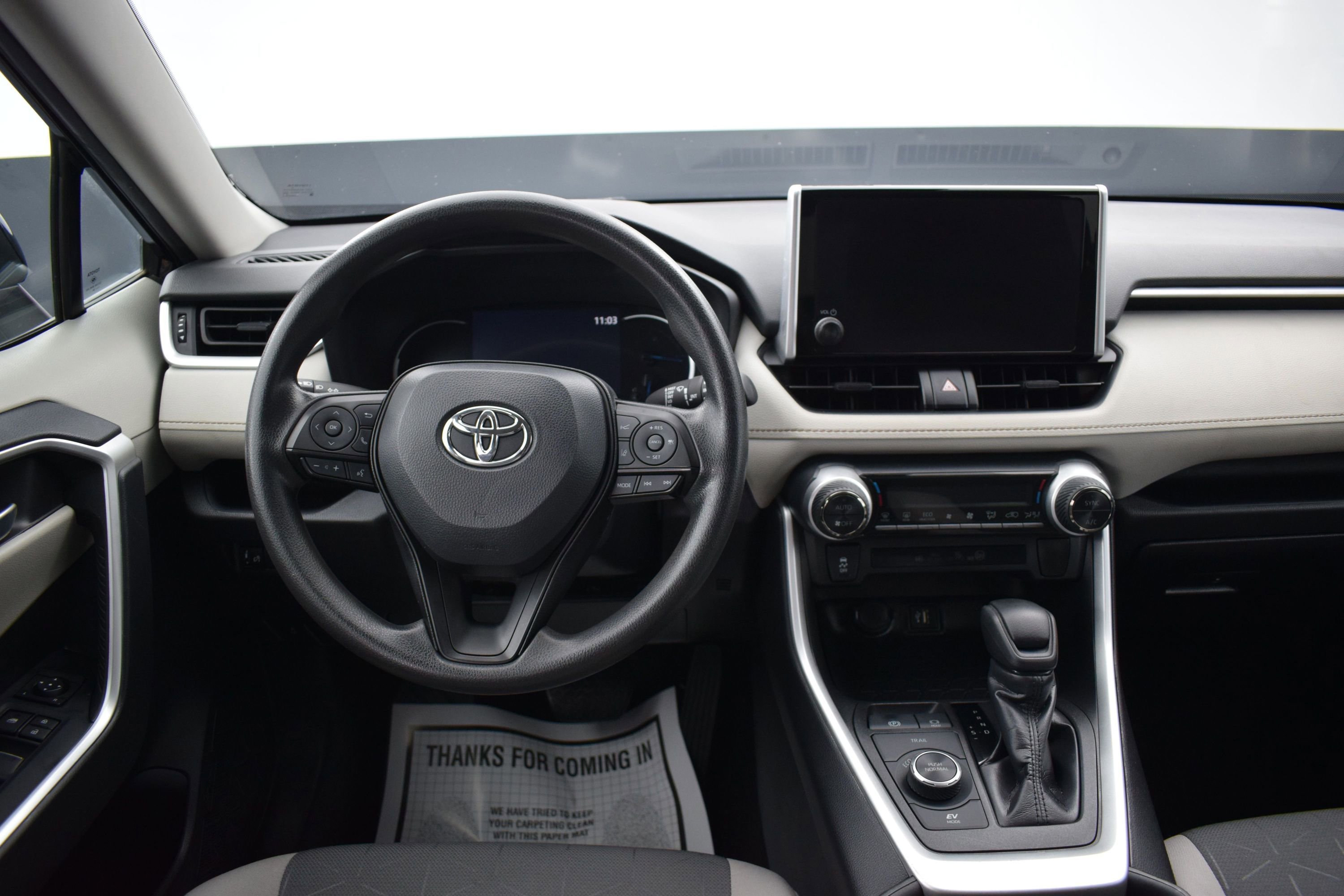 Used 2024 Toyota RAV4 XLE AWD/4WD image 14