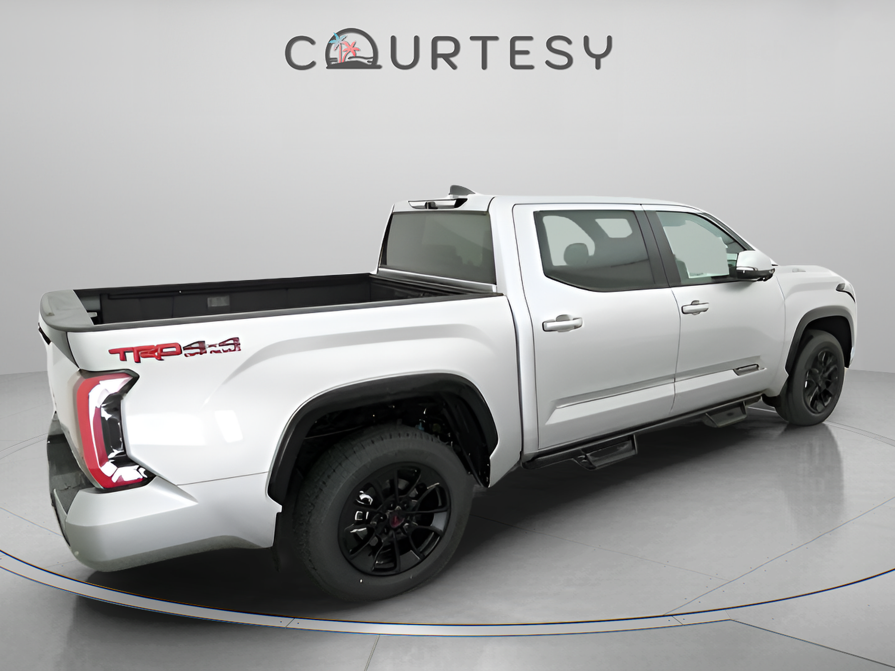 Certified 2025 Toyota Tundra Platinum w/ TRD Off-Road Package AWD/4WD image 15